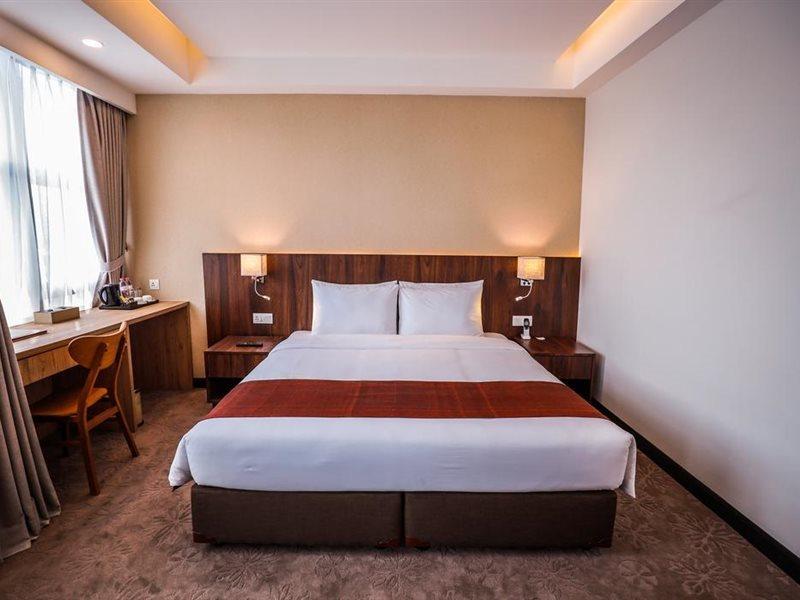 Hlaine Tet Hotel يانغون المظهر الخارجي الصورة